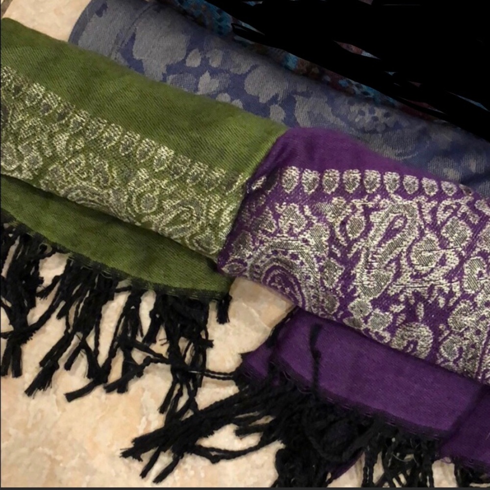 💙3 for $15 Lot of 3 Pashminas